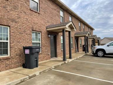 Main picture of 1708 Manning Dr