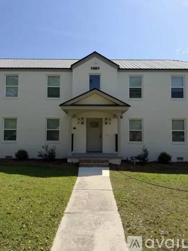 Main picture of 1001 1st St SE