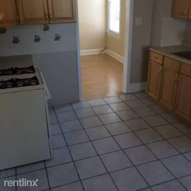 Main picture of 611 S Park St