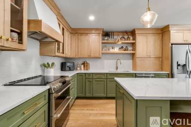 Main picture of 120 Forest Dr