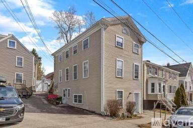 Main picture of 171 Union St