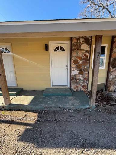 Main picture of 1396 Cranfield Rd