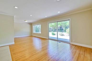 Main picture of 22432 Palm Ave