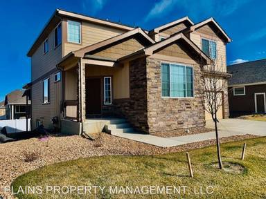 Main picture of 910 Mt Shavano Ave