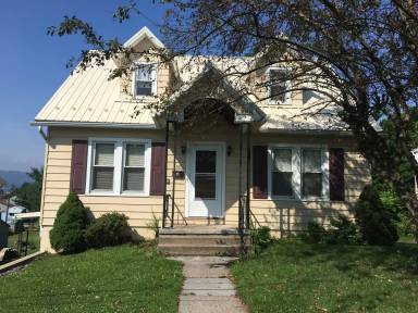 Main picture of 103 Barton St