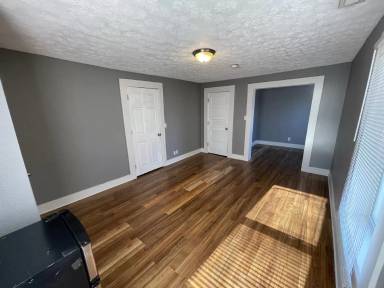 Main picture of 212 S Emerson Ave