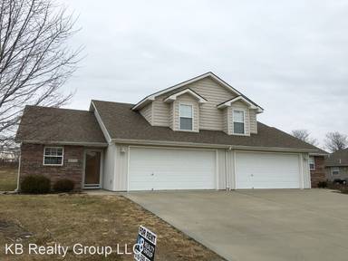 Main picture of 1102 NW Willow Dr