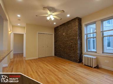 Main picture of 4225 N Paulina St