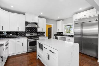 Main picture of 5051 Providence Rd