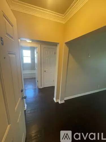 Main picture of 2648 E 78th St