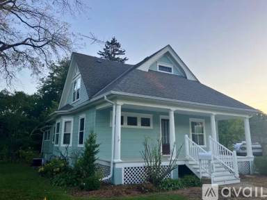 Main picture of 168 W Lake Park Pl