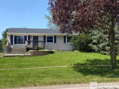 Main picture of 734 S Walnut St