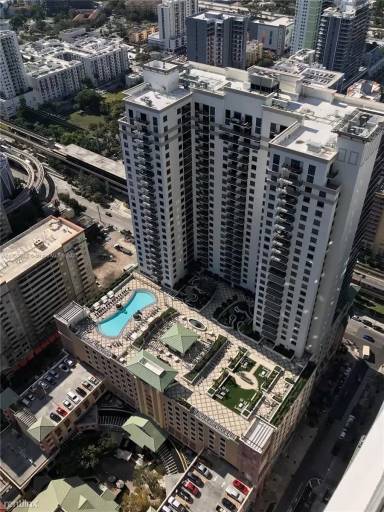 Main picture of Nine At Mary Brickell Village