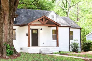 Main picture of 2715 Mayflower Rd
