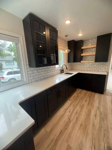 Main picture of 504 W Geyser St