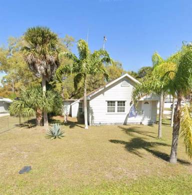 Main picture of 744 Myrtle Ave