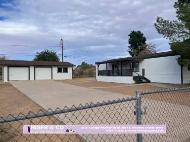 Main picture of 2715 E Leroy Ave