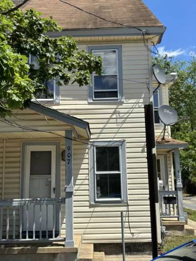 Main picture of 907 Buck St