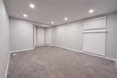 Main picture of 3359 S Indiana Ave