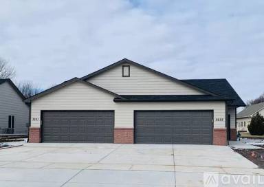 Main picture of 3231 N Cedar Downs St