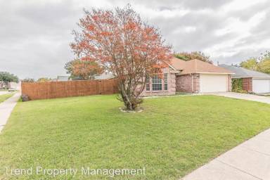 Main picture of 3404 Tipperary Dr