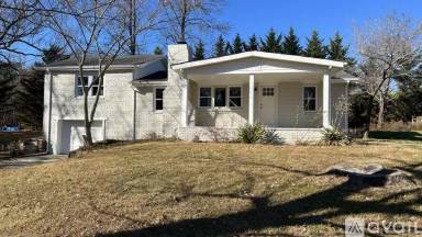 Main picture of 110 Bee Branch Blvd