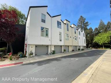 Main picture of 46 Iron Horse Ln