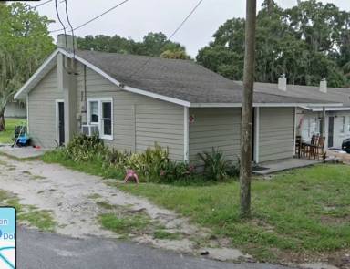 Main picture of 6 W Herrick Dr
