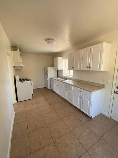 Main picture of 220 E Fort Lowell Rd