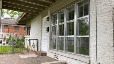 Main picture of 6483 Waverly Way