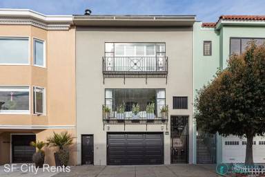 Main picture of 1768 Beach St