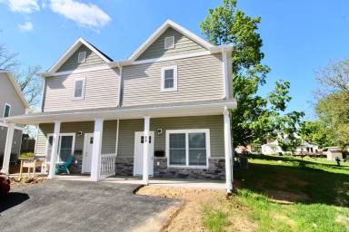Main picture of 99 Suter St