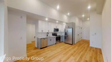 Main picture of 1327 N Marston St