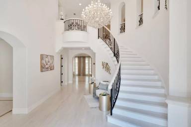 Main picture of 510 N Palm Dr