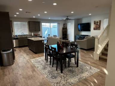 Main picture of 211 Silver Fir Ct