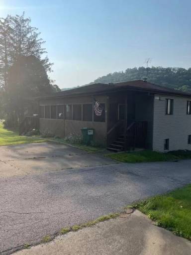 Main picture of 51 Bordeaux Ln
