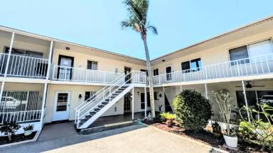 Main picture of 360 Base Ave E