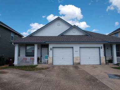 Main picture of 2842 Southampton Way