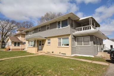 Main picture of 619 2nd St NW