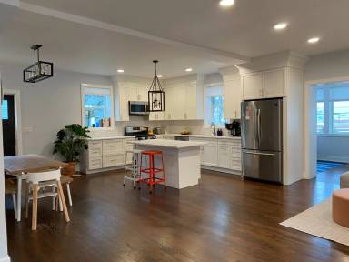 Main picture of 32 Washington Ave