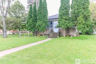 Main picture of 1340 W River Dr