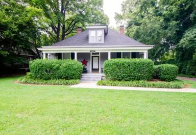 Main picture of 1327 Columbia Ave
