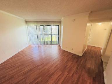 Main picture of 1880 N Congress Ave