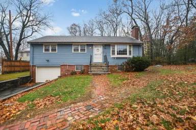 Main picture of 266 W Meadow Rd