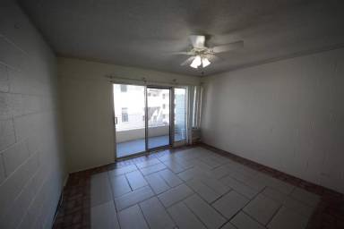 Main picture of 1642 Kewalo 202