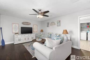 Main picture of 1955 Lakeshore Dr