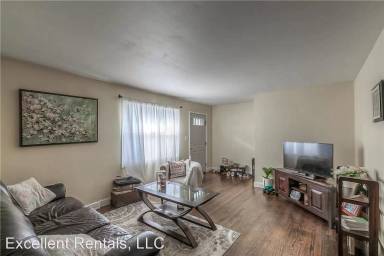 Main picture of 8415 Grandview Ln