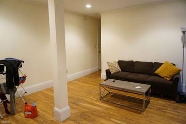 Main picture of 409 Marlborough St