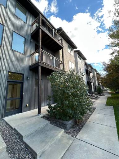 Main picture of 3237 N 27th Ave