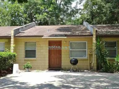 Main picture of 1824 SW 70th Ter